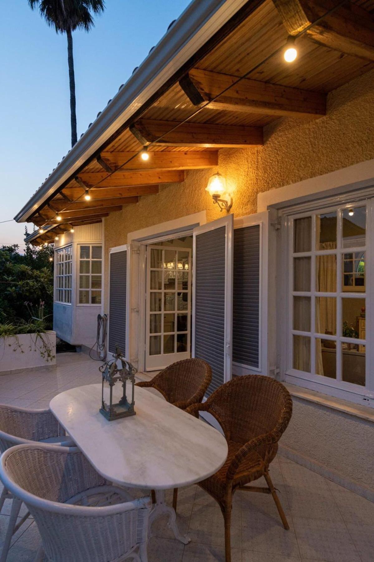 Serene Seaside Bliss - Lush & Secluded Garden Oasis Calamata Exterior foto