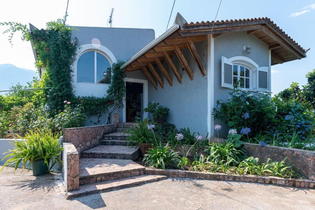 Serene Seaside Bliss - Lush & Secluded Garden Oasis Calamata Exterior foto